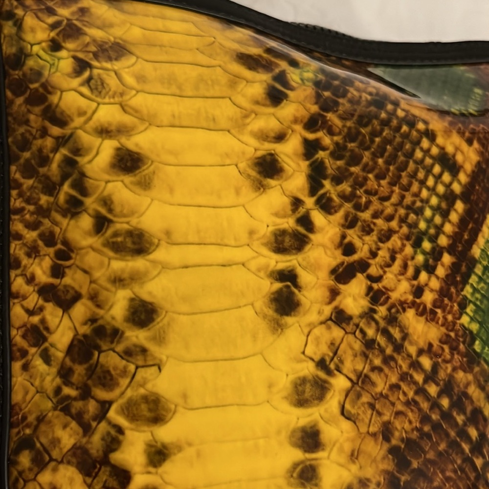 French connection NEW dragon snale scales laptop accesory case Retro Vintag 2012 - Picture 9 of 10